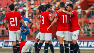 احتفال لاعبي منتخب مصر بهدف محمود تريزيجيه