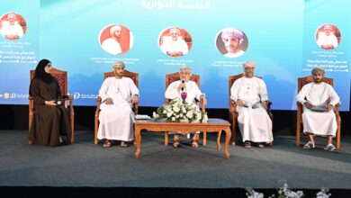 وزير السياحة يلتقي 1