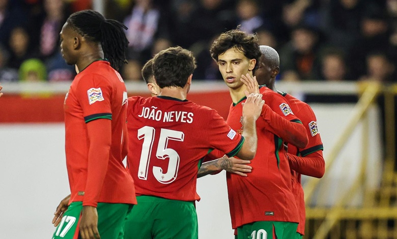 Portugal players celebrate Joao Felix's goal against Croatia