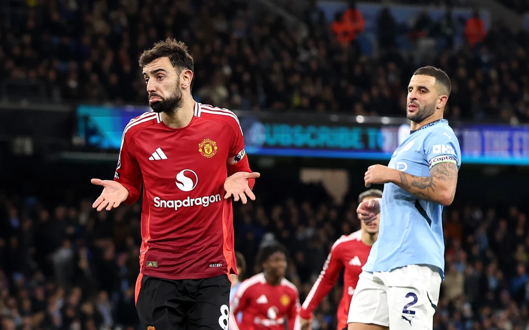 Bruno Fernandes celebrates his goal