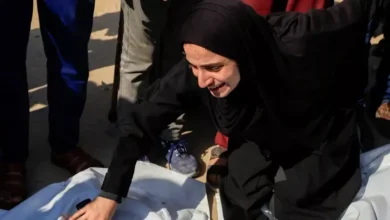 الطبيبة