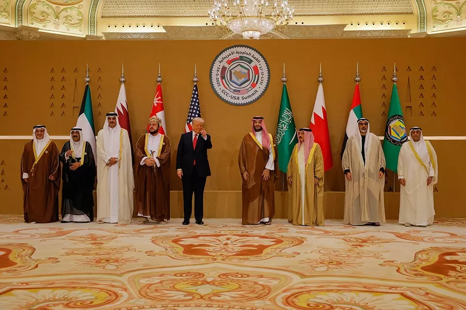 القمة