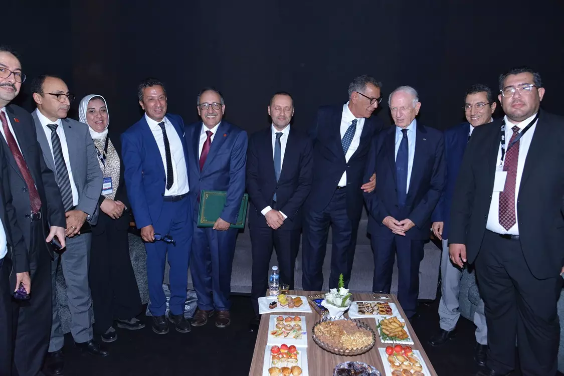 المعرض