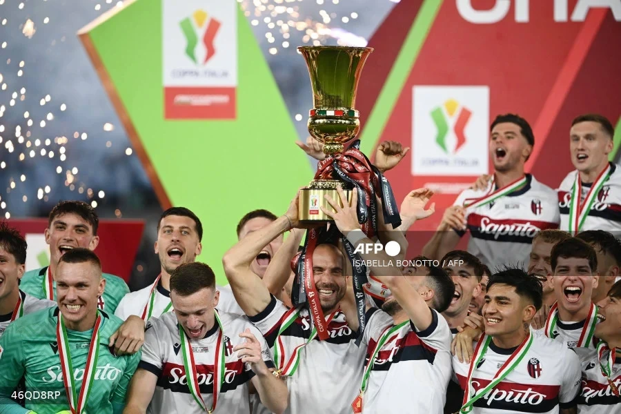إيطاليا