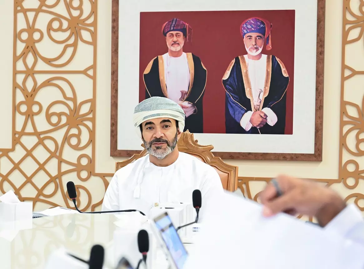 اللجنة