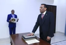 كامل إدريس