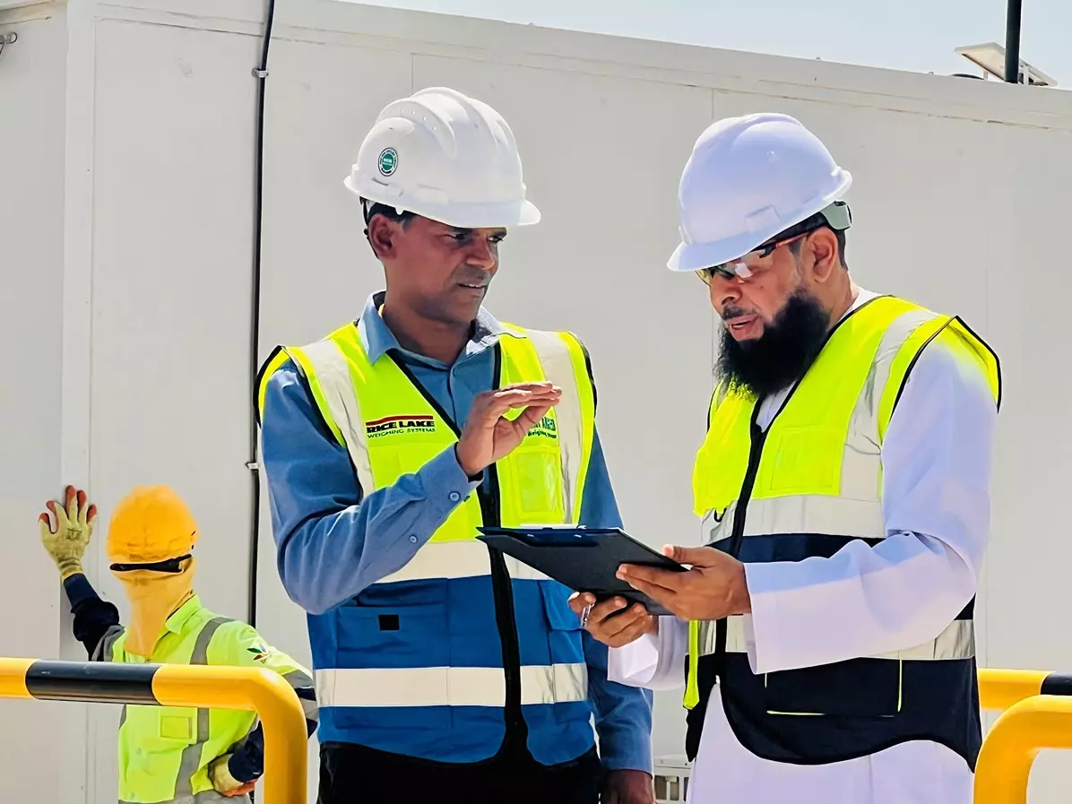 التجارة والصناعة