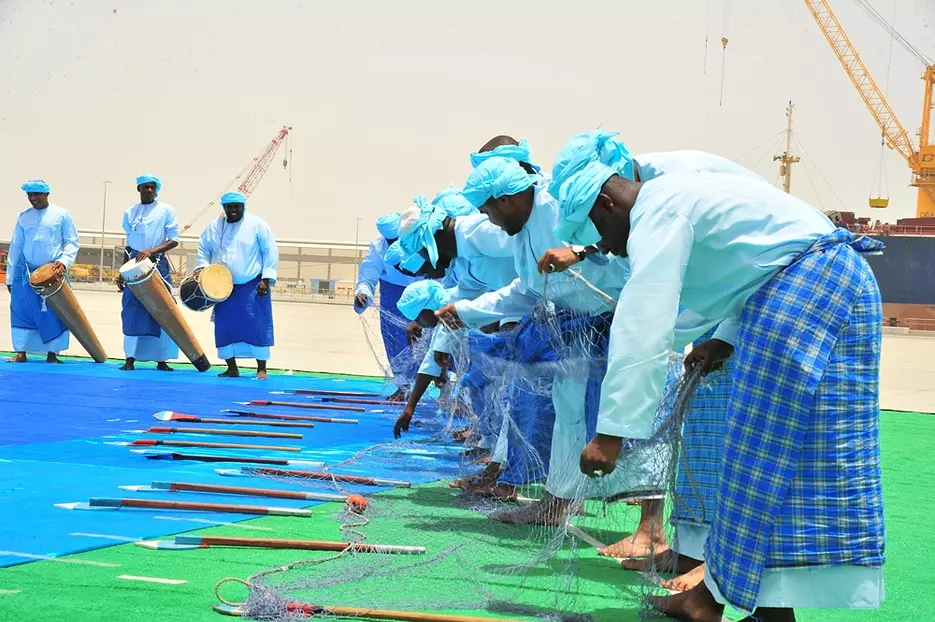 البحرية