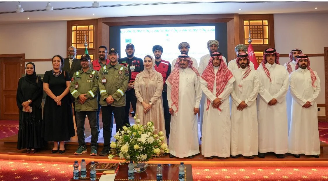 السفير