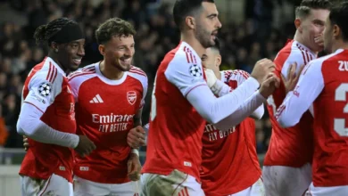 لاعبو نادي أرسنال الإنجليزي