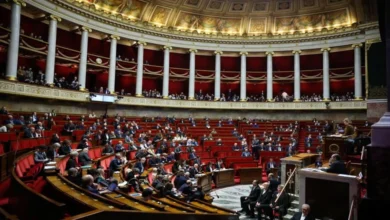 البرلمان الفرنسي يصوت على حظر السوشيال ميديا للأطفال