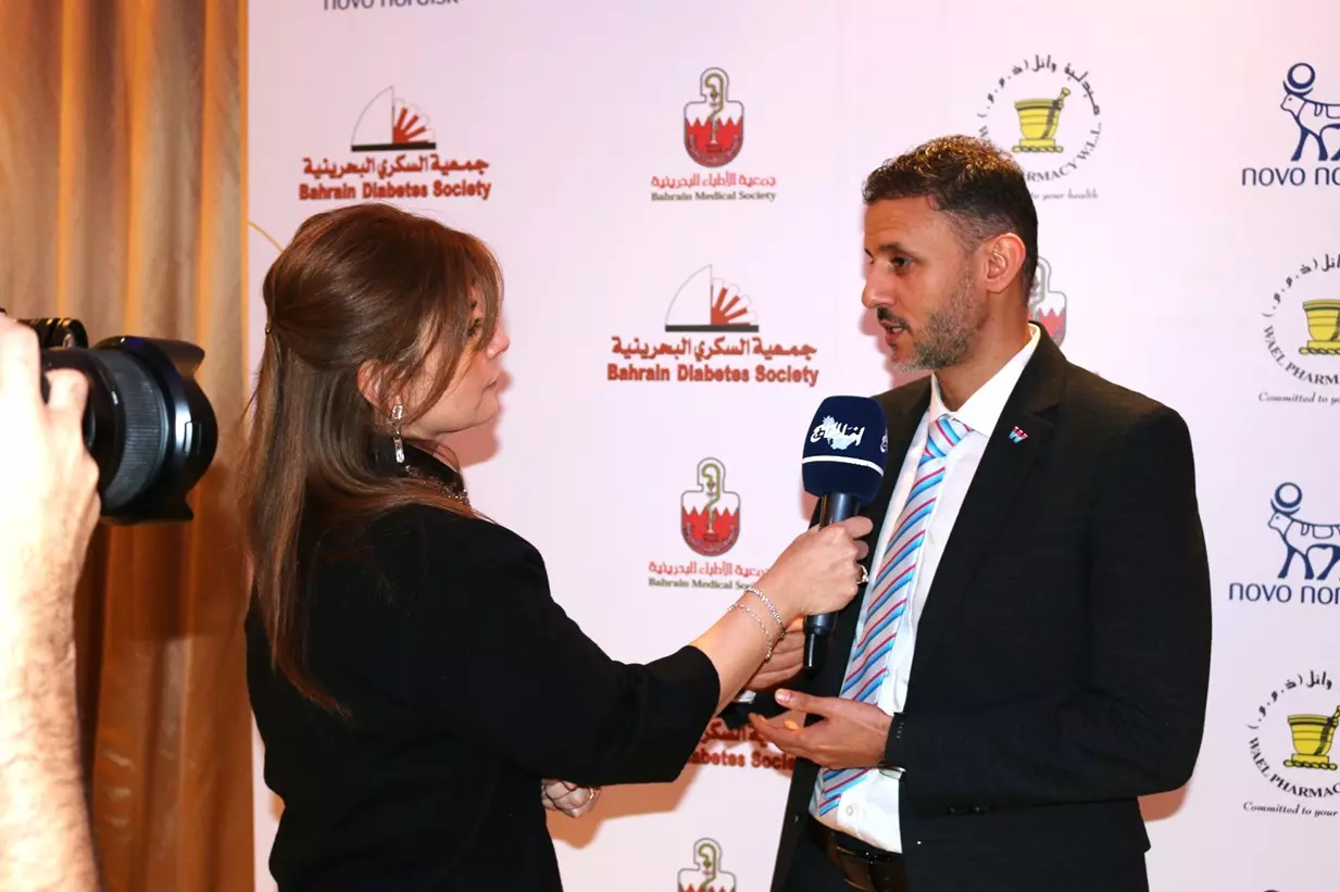 لقاء صحفي في مؤتمر