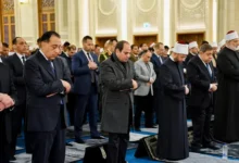 السيسي يؤدي صلاة الفجر