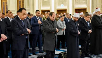 السيسي يؤدي صلاة الفجر