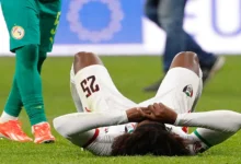 لاعب السودان على الأرض بعد مباراة السنغال