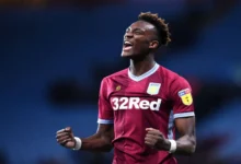 تامي أبراهام لاعب أستون فيلا