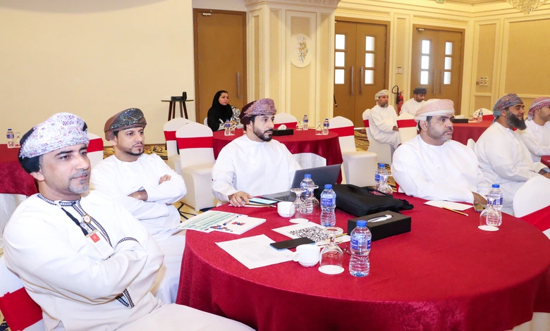 مسئولين في ورشة إجادة