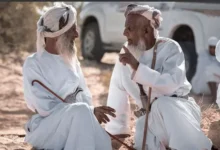 العلاقات